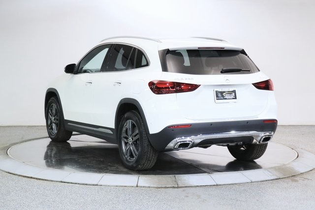 2025 Mercedes Benz GLA 250 4MATIC photo 2
