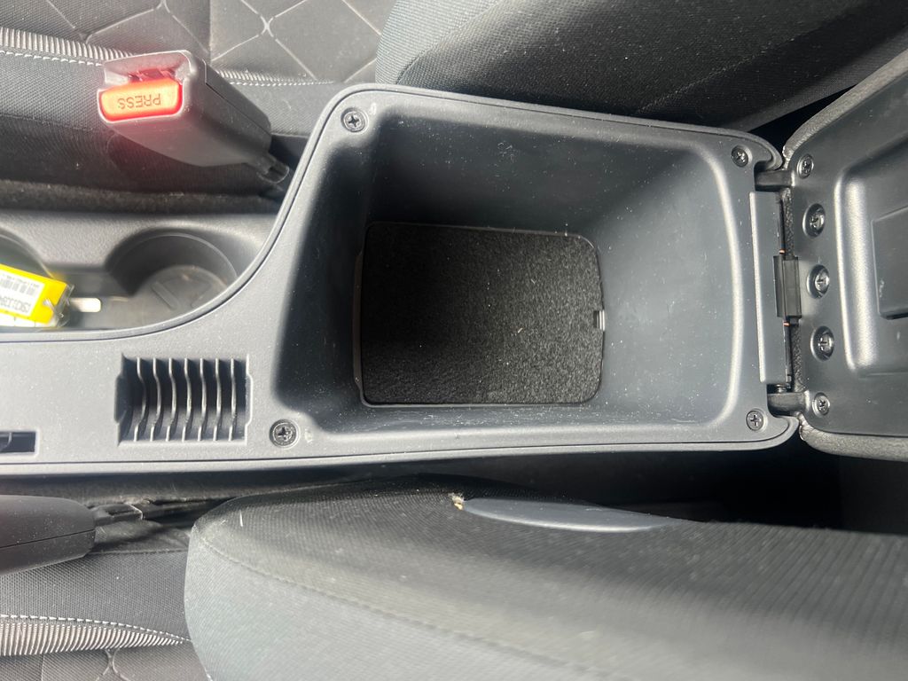 2020 Nissan Kicks SV photo 24