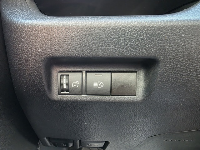2024 Toyota RAV4 XLE photo 17