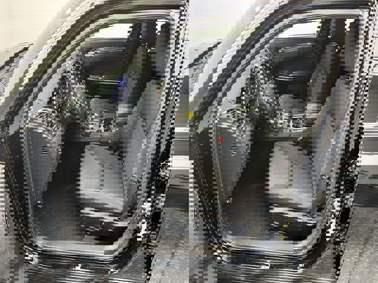 2022 Chrysler 300 Touring photo 2