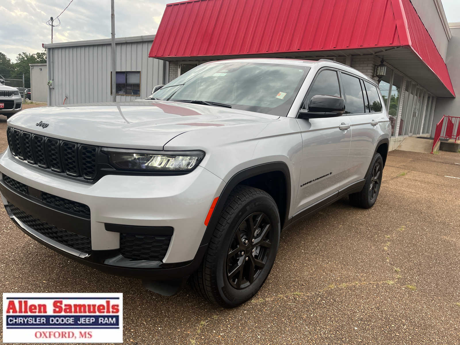 2025 Jeep Grand Cherokee Altitude photo 4