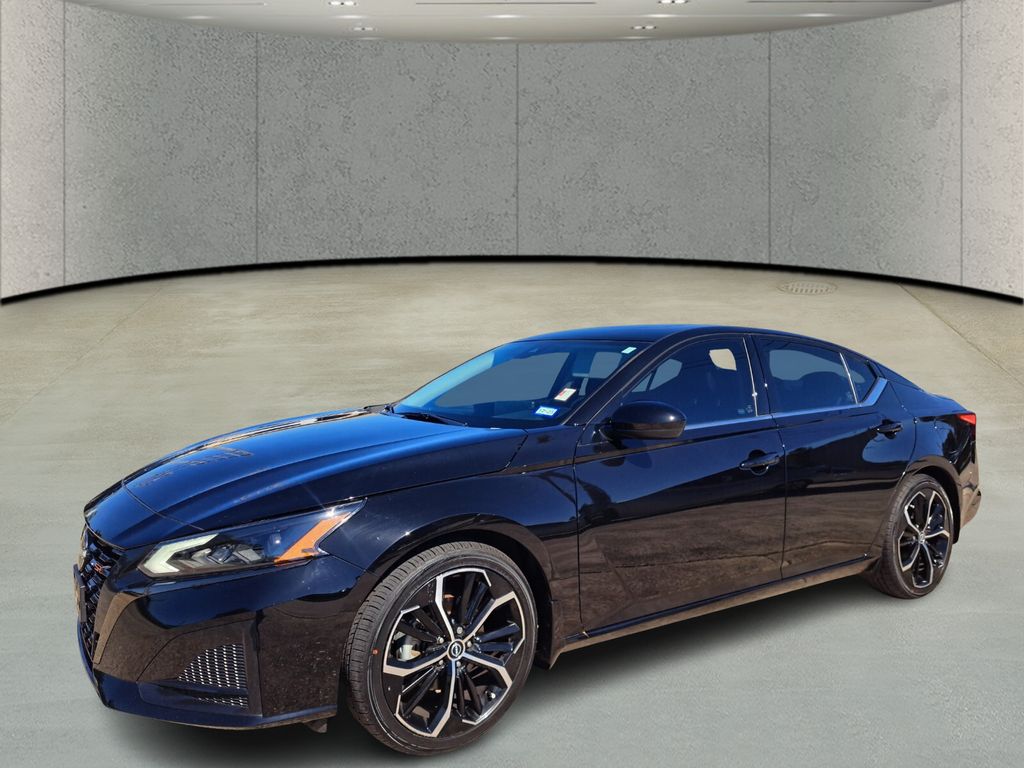 2023 Nissan Altima SR