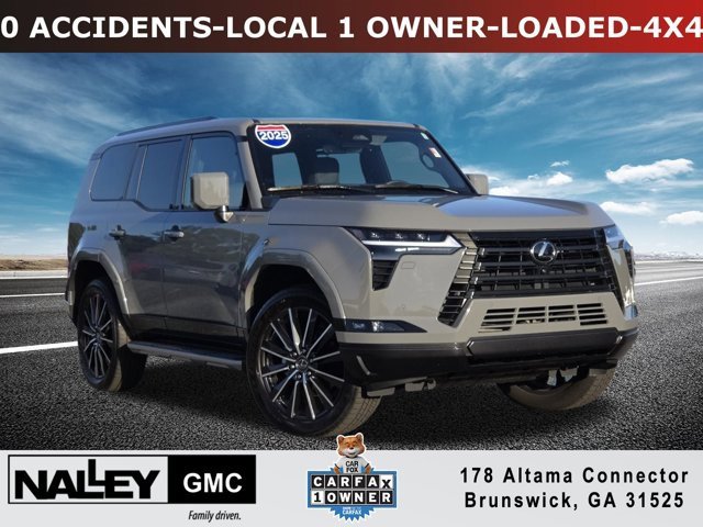 2025 Lexus GX Luxury's photo