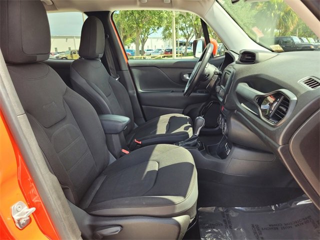 2017 Jeep Renegade Latitude North Edition photo 17