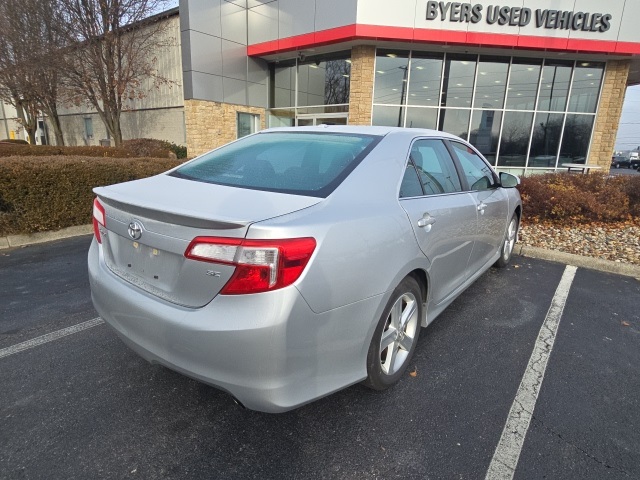 2012 Toyota Camry SE photo 4