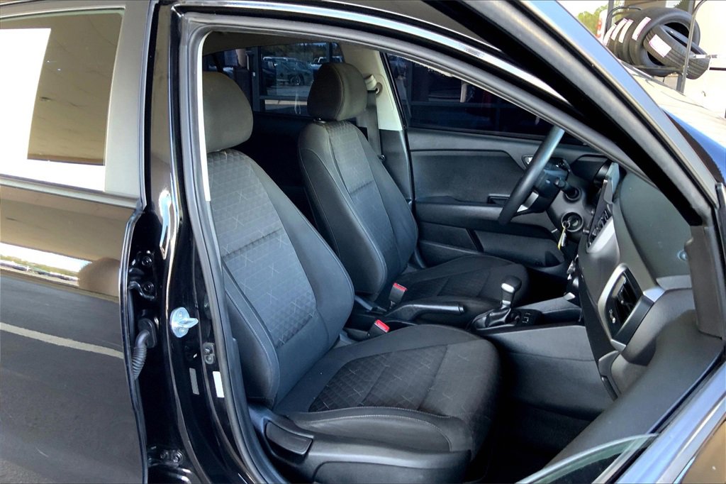 2022 Kia Rio LX photo 7