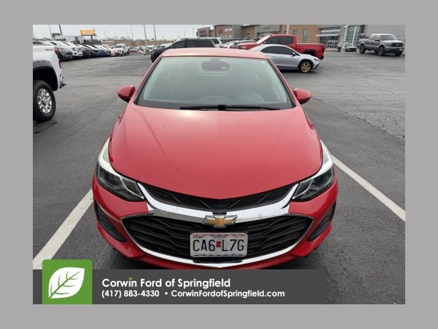 2019 Chevrolet Cruze LT's photo