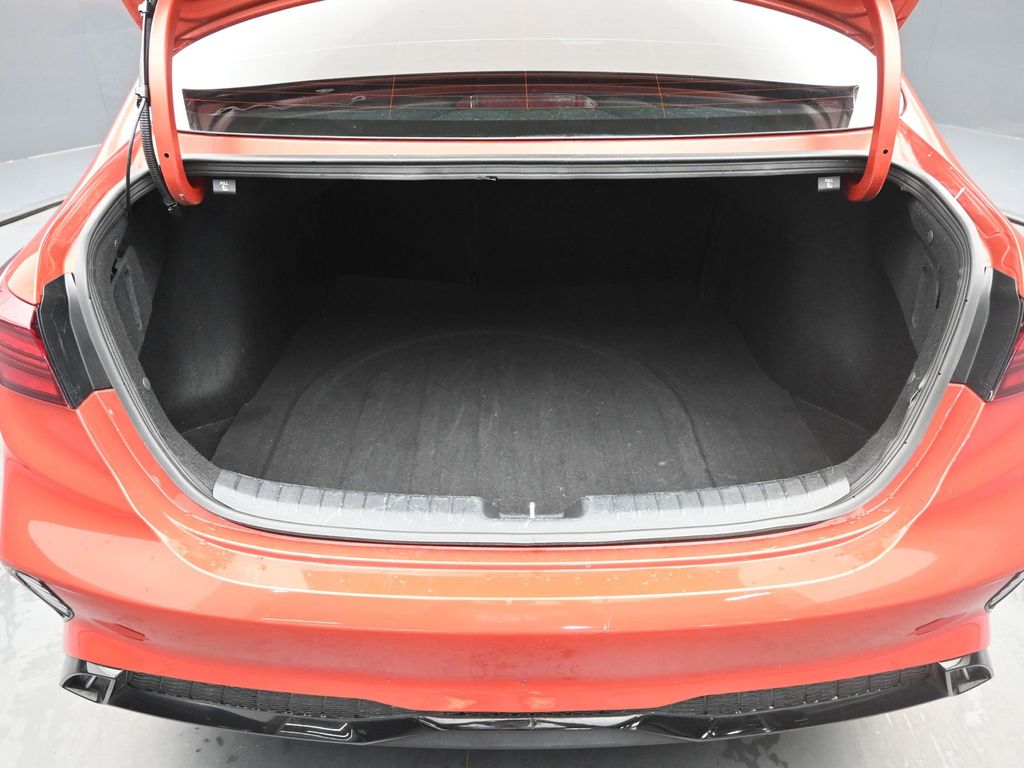 2023 Kia Forte GT-Line photo 7
