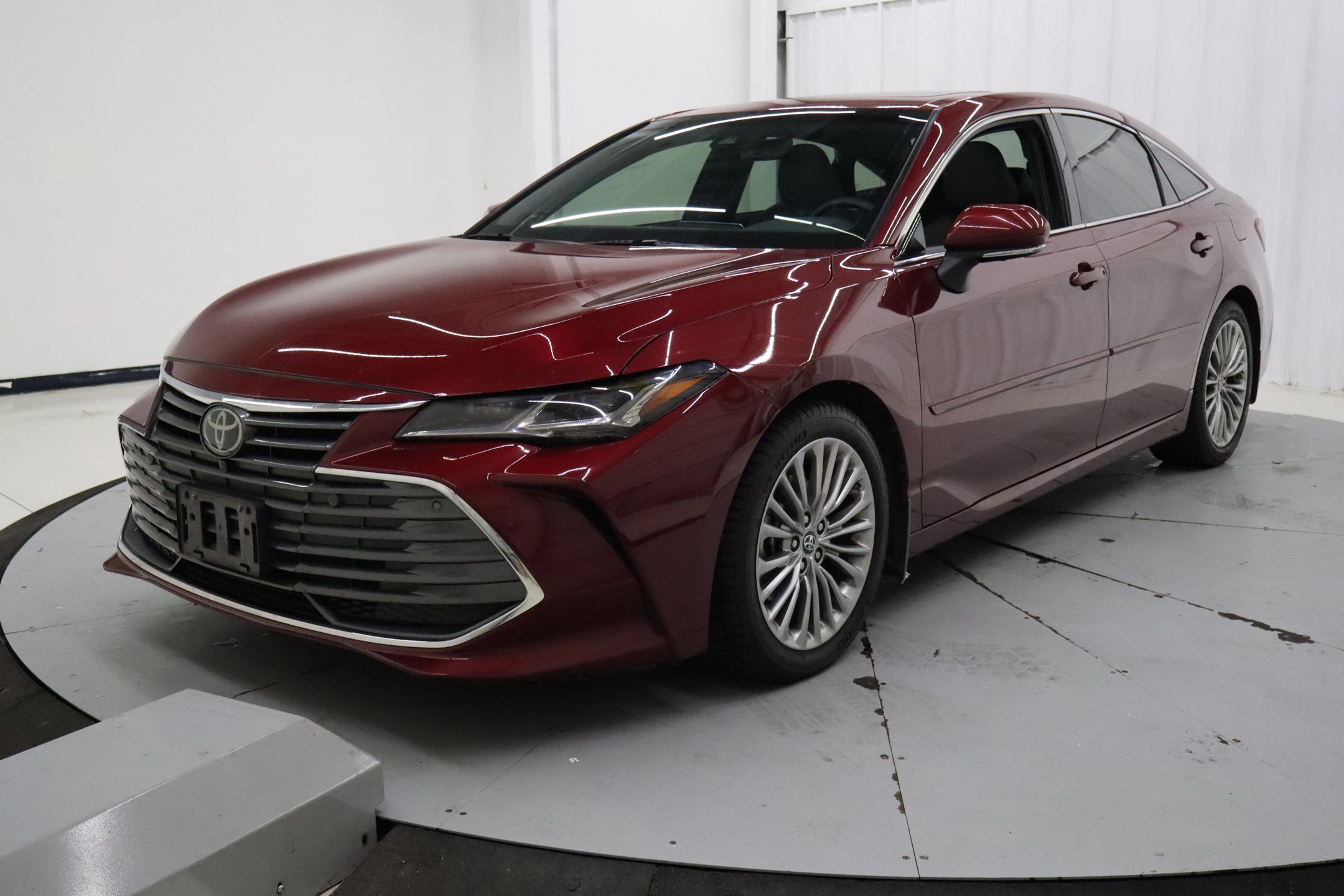 2019 Toyota Avalon Limited photo 8