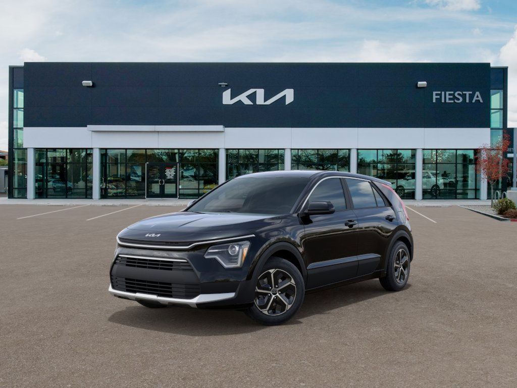 2025 Kia Niro LX's photo
