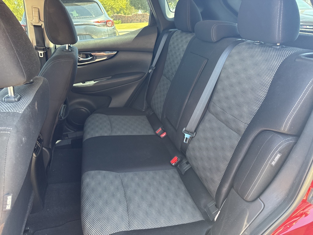 2020 Nissan Rogue Sport SV photo 3