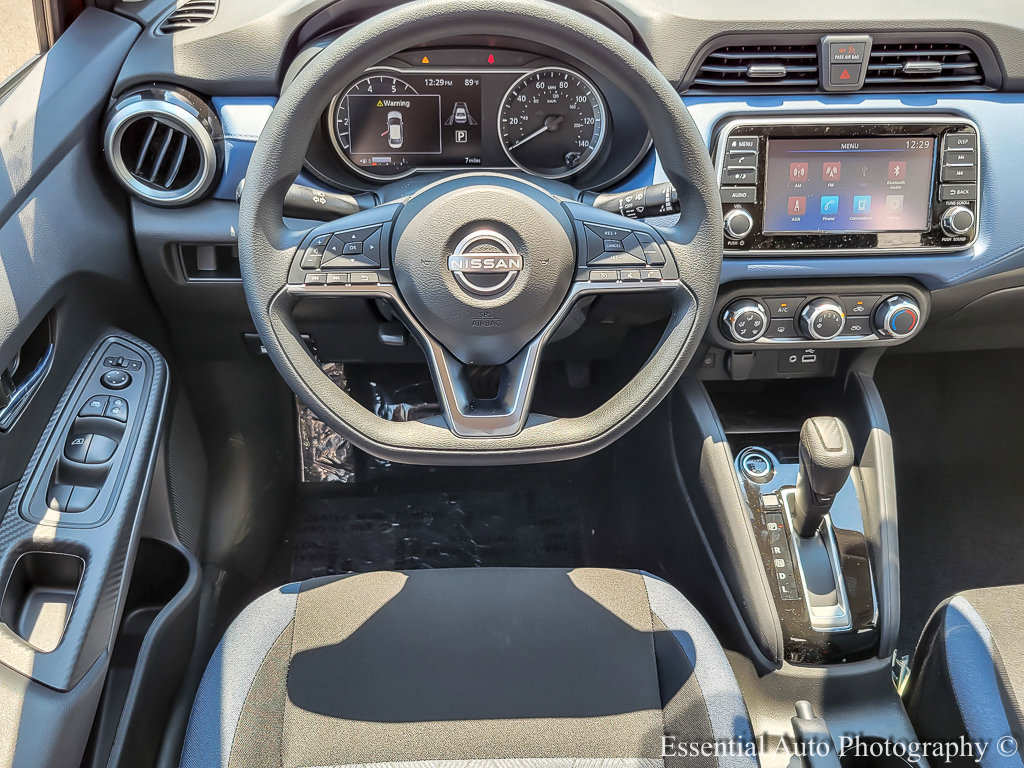 2025 Nissan Versa SV photo 10