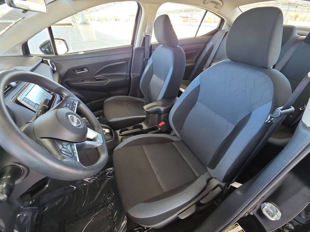 2024 Nissan Versa SV photo 18