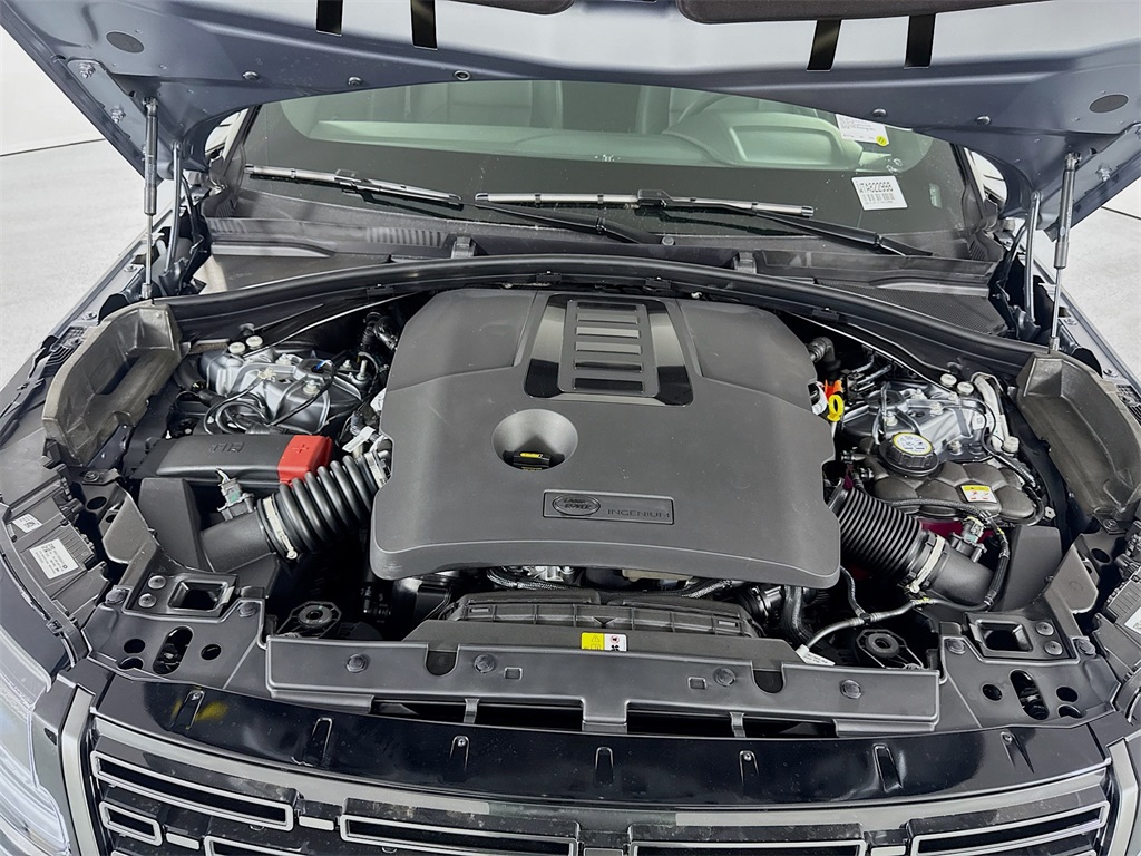2026 Land Rover Range Rover Velar SE photo 27