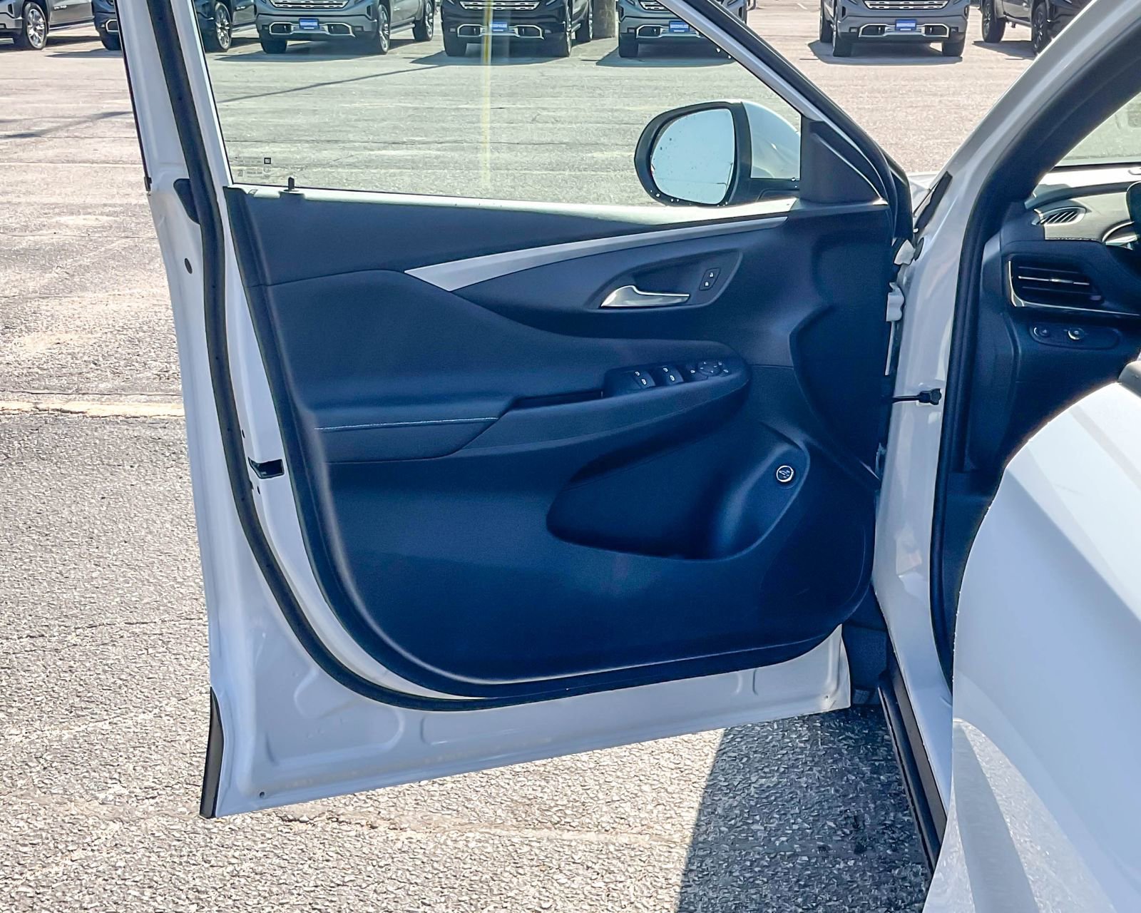 2025 Buick Envista Preferred photo 9