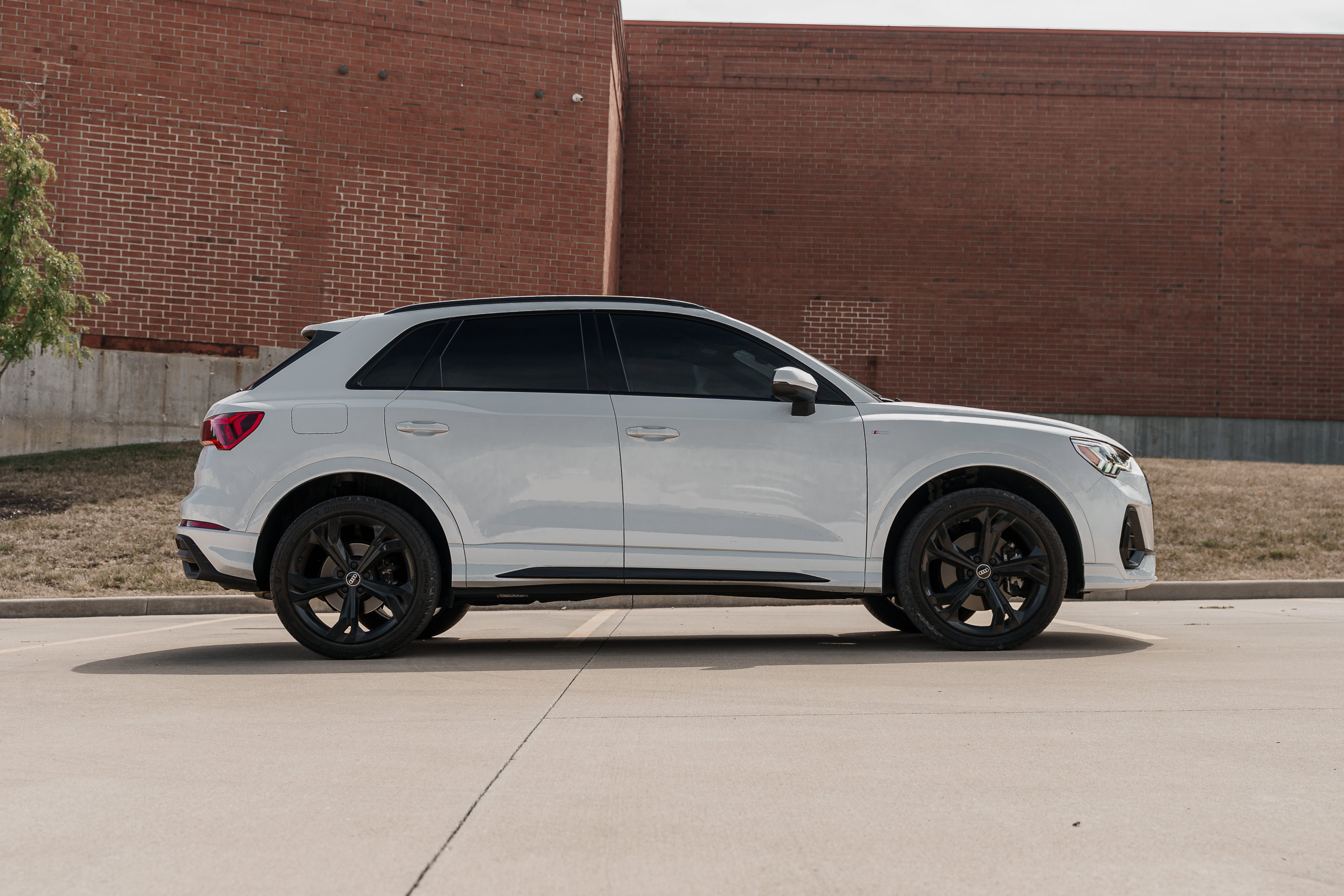 2023 Audi Q3 S line Premium Plus photo 3
