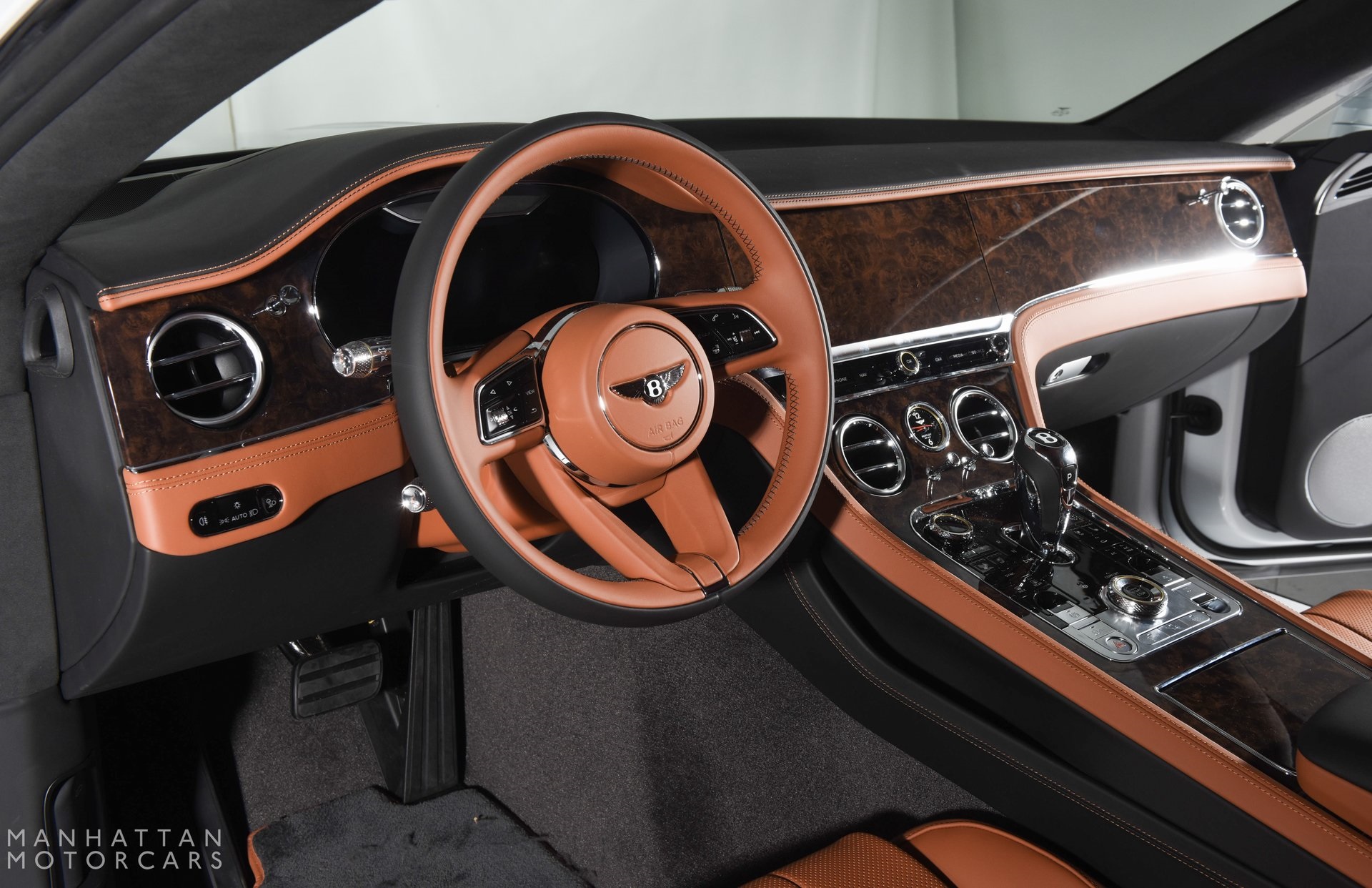 2024 Bentley Continental GT V8 photo 13