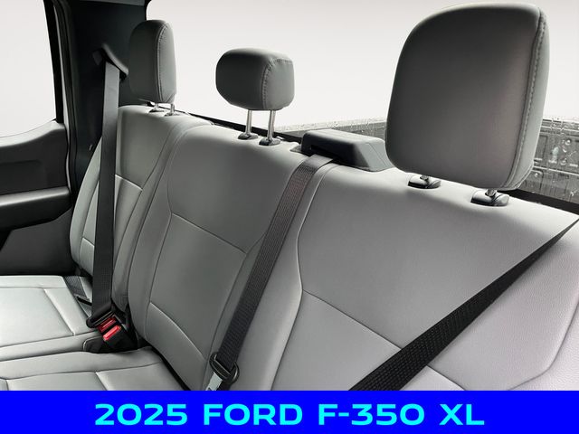 2025 Ford F-350 photo 12