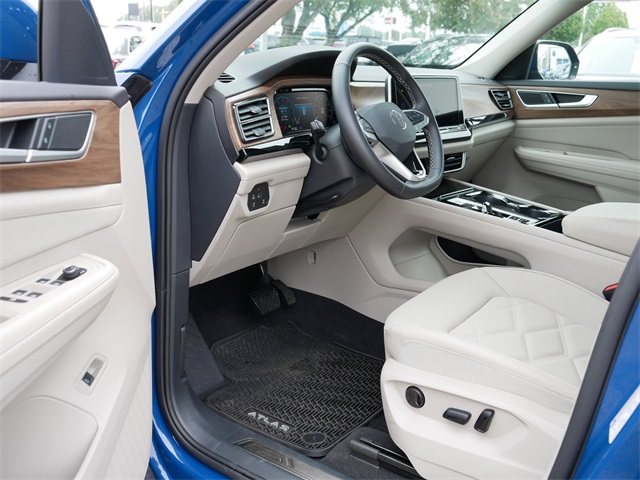 2025 Volkswagen Atlas SE Technology photo 12