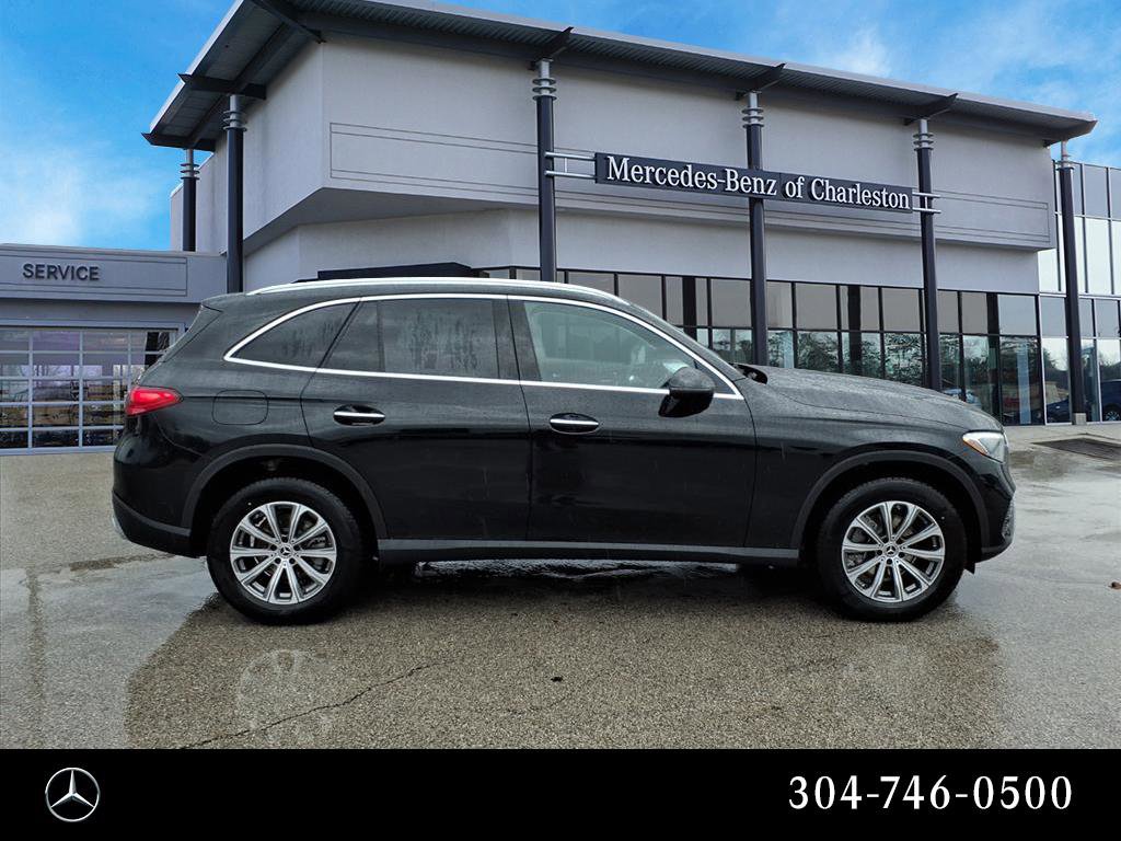 2026 Mercedes Benz GLC 300 4MATIC photo 2