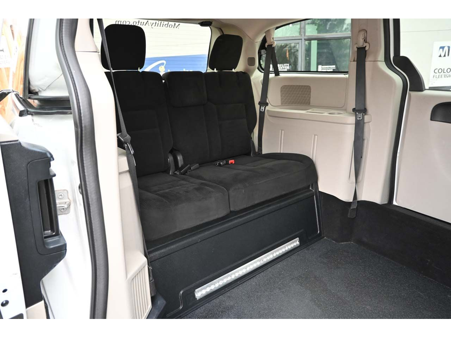 2016 Dodge Grand Caravan SE photo 18