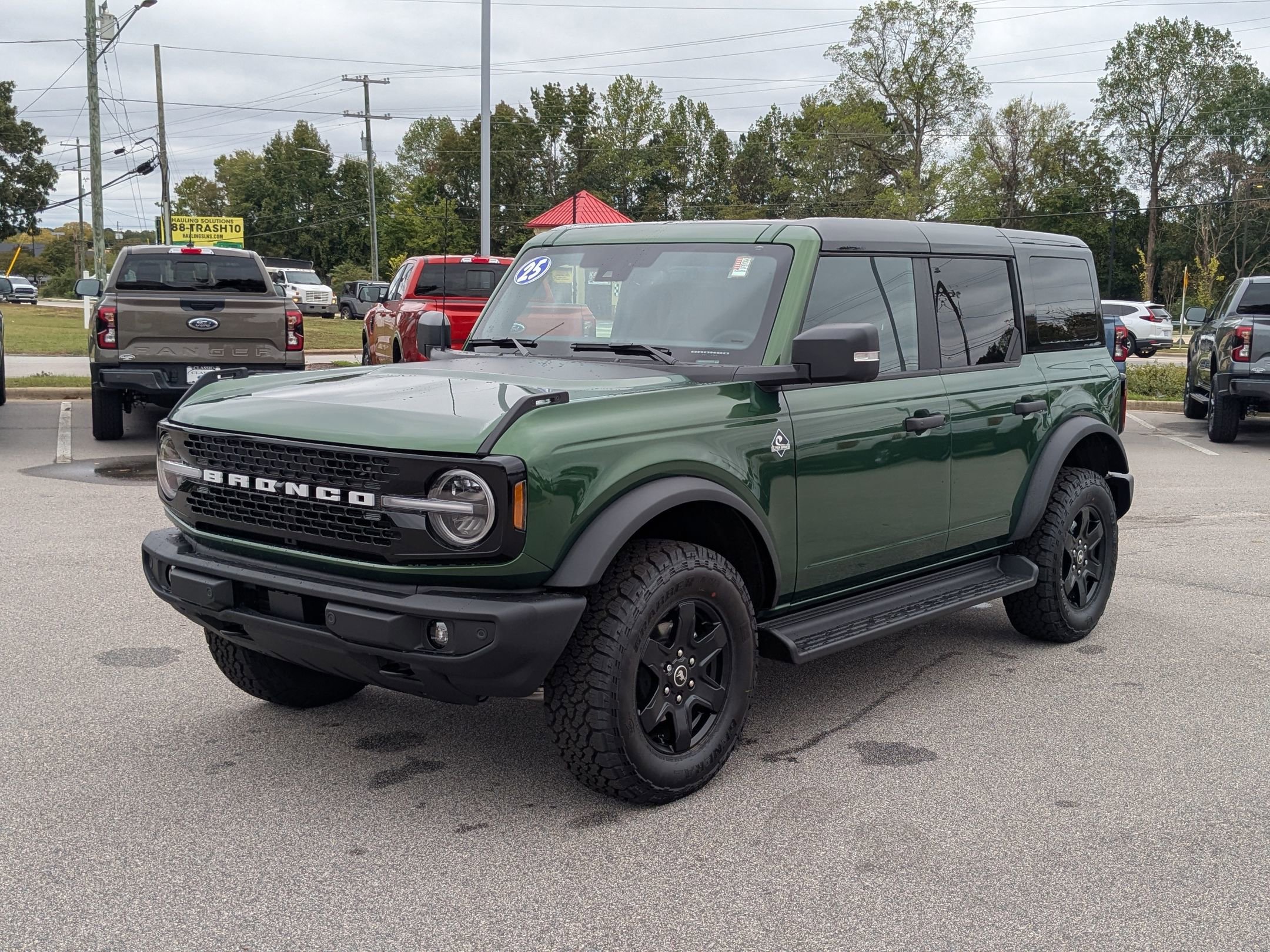 2025 Ford Bronco 4-Door Outer Banks's photo