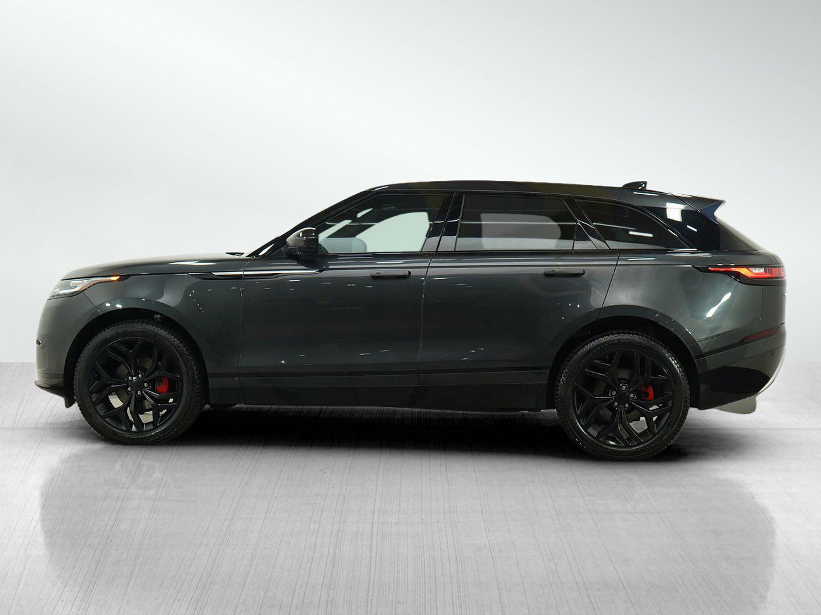 Used 2020 Land Rover Range Rover Velar S with VIN SALYB2EX4LA269558 for sale in Minneapolis, Minnesota