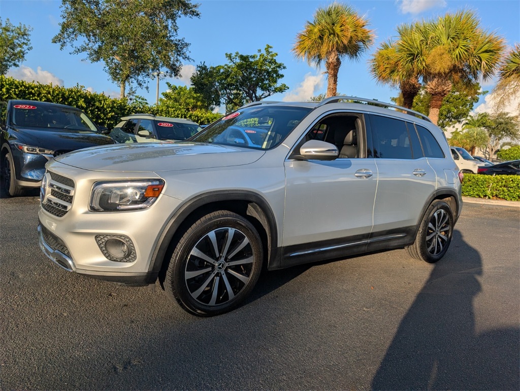 2021 Mercedes Benz GLB 250 photo 3