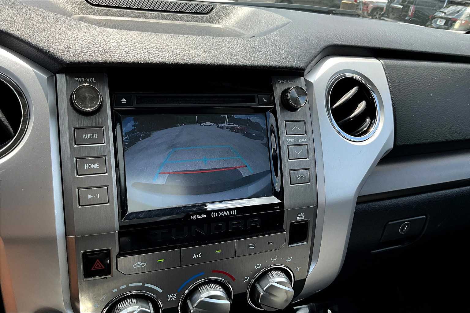 2018 Toyota Tundra SR5 CrewMax photo 24