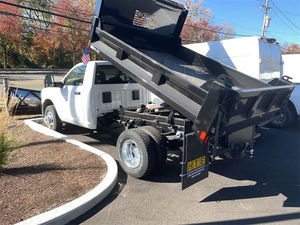2024 Ram 3500 Tradesman photo 2