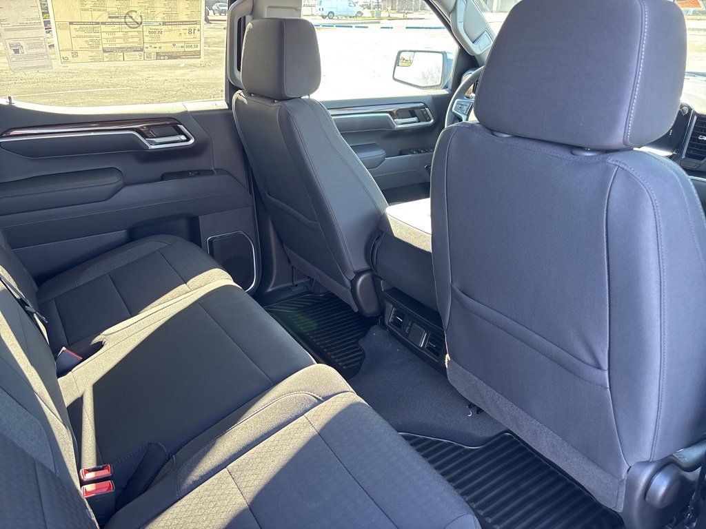 2025 Chevrolet Silverado 1500 LT photo 20