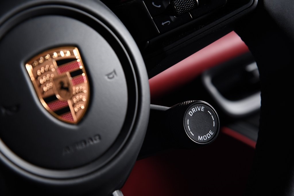 2025 Porsche Macan Electric photo 20
