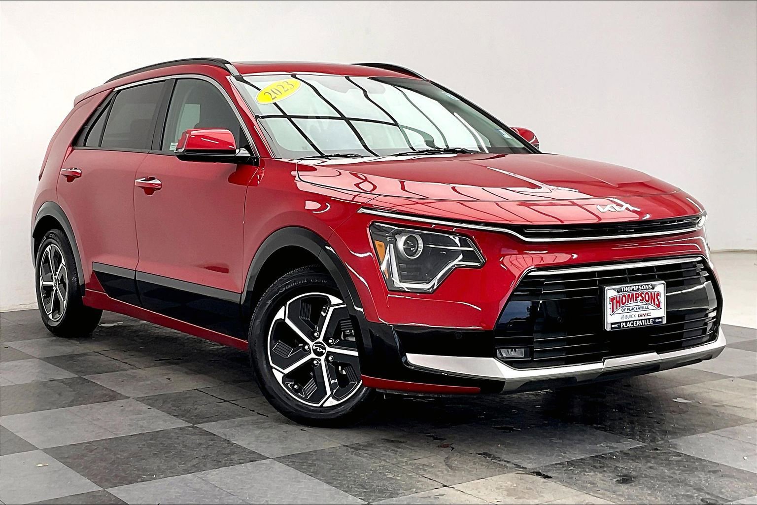 2023 Kia Niro SX's photo