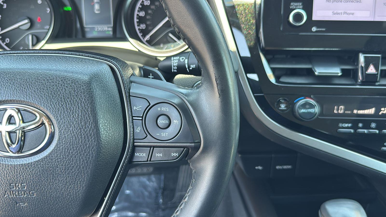 2023 Toyota Camry SE photo 17