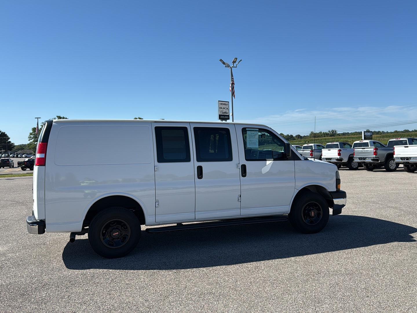 2023 Gmc Savana 2500 Cargo photo 3