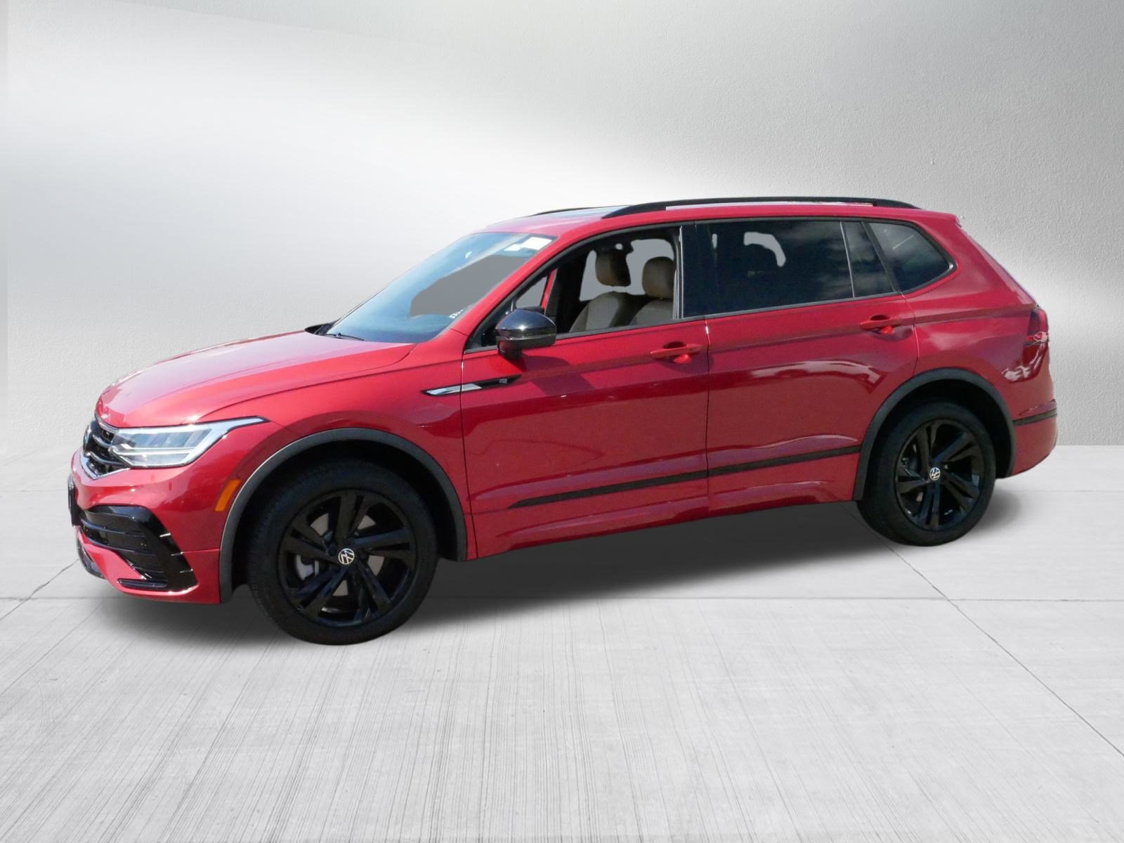 2024 Volkswagen Tiguan SE R-Line Black photo 3