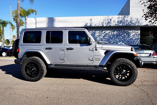 Used 2018 Silver Jeep Unlimited Sahara image 6
