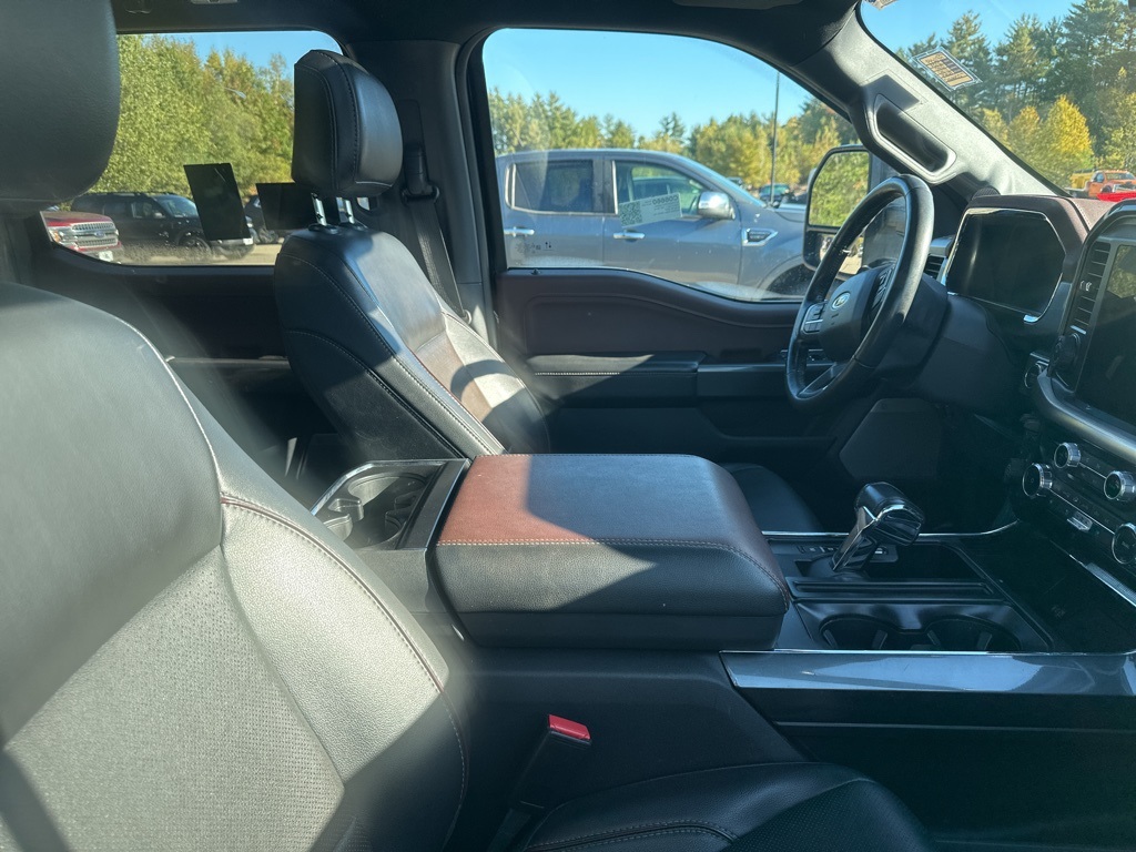 2023 Ford F-150 Lariat photo 2