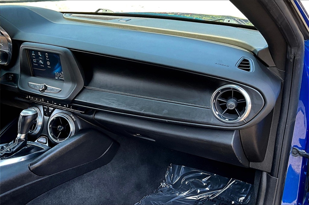 2018 Chevrolet Camaro 1LT photo 22