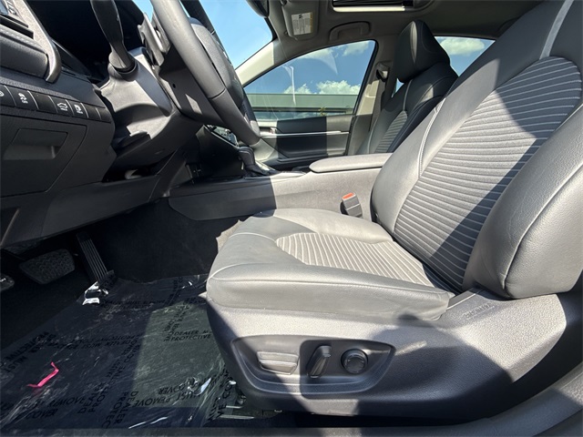 2023 Toyota Camry SE photo 12