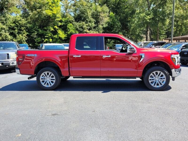 2024 Ford F-150 Lariat photo 12