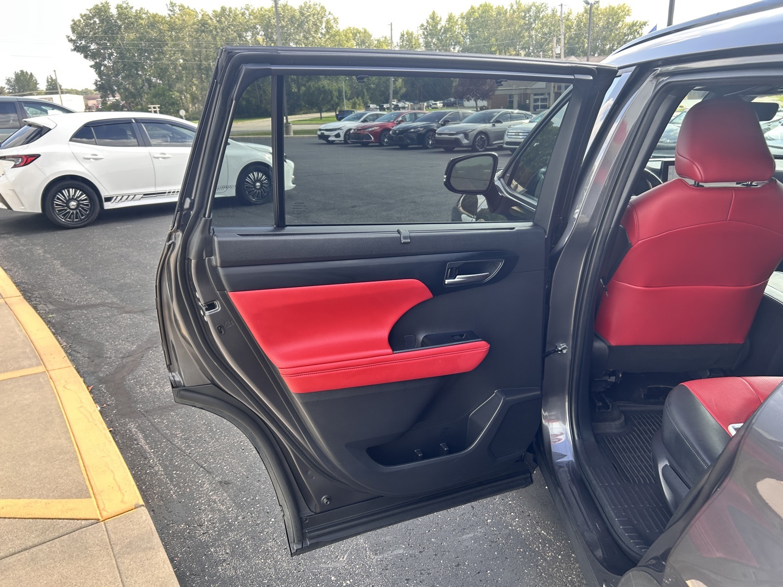 2023 Toyota Highlander XSE photo 15