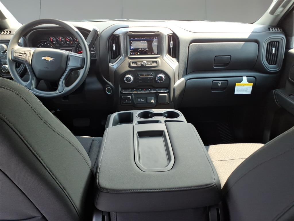 2026 Chevrolet Silverado 2500HD Custom photo 12