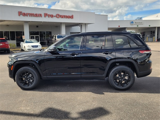 2025 Jeep Grand Cherokee Altitude X photo 4