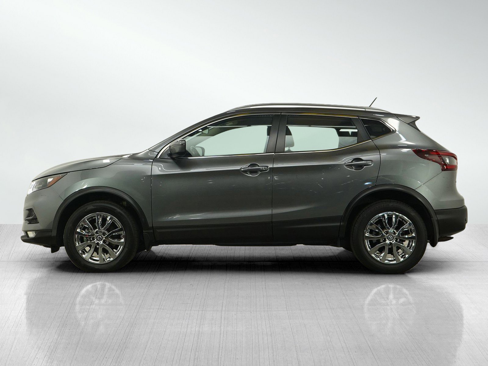 Used 2021 Nissan Rogue Sport SV with VIN JN1BJ1BW4MW671898 for sale in Minneapolis, Minnesota