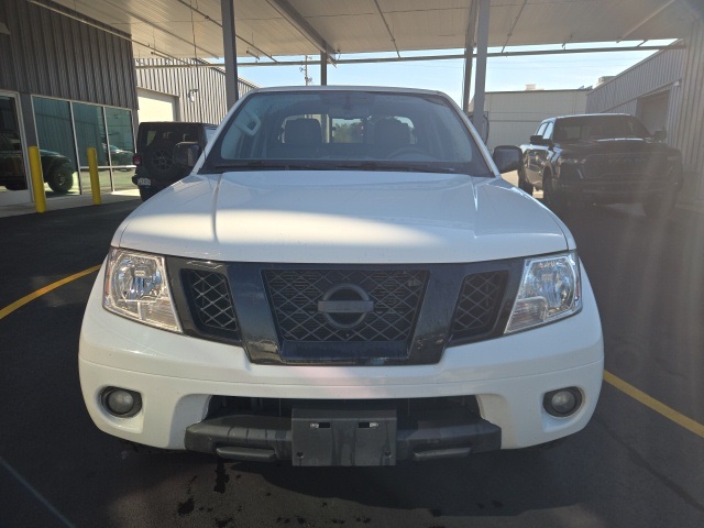 2021 Nissan Frontier SV photo 2