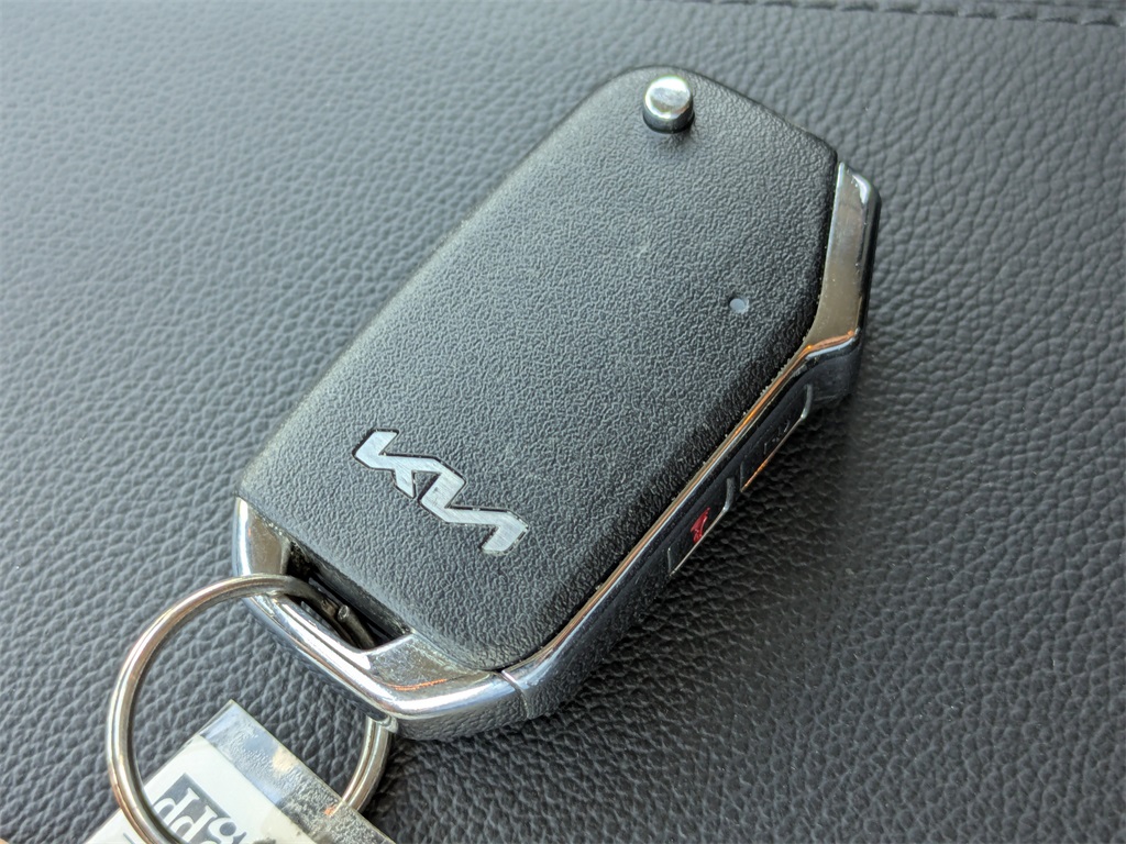 2025 Kia Sportage Hybrid LX photo 22