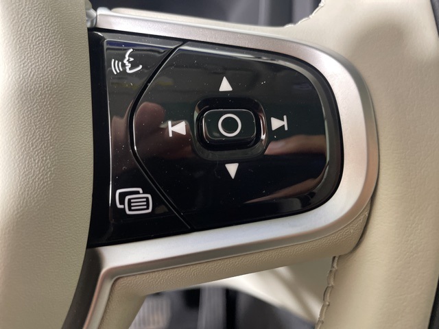2026 Volvo XC60 photo 23