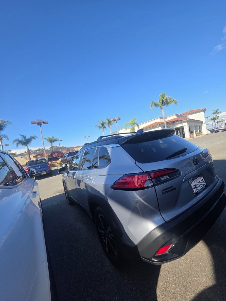 2024 Toyota Corolla Hybrid XSE photo 4