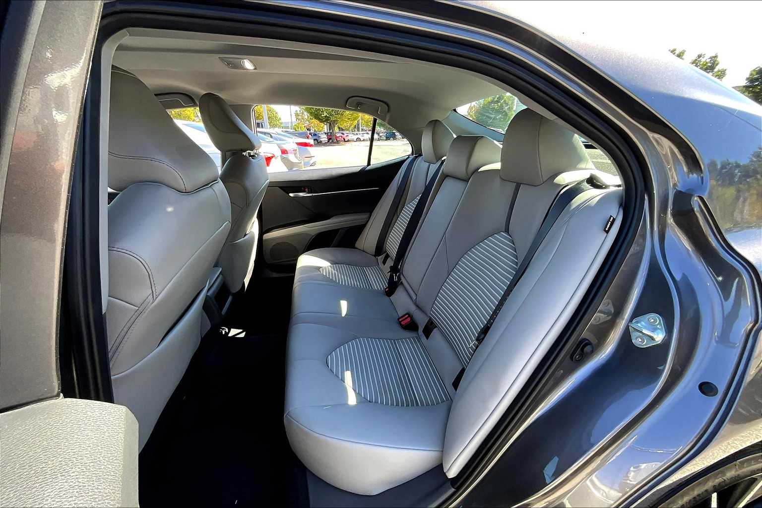 2024 Toyota Camry SE photo 18